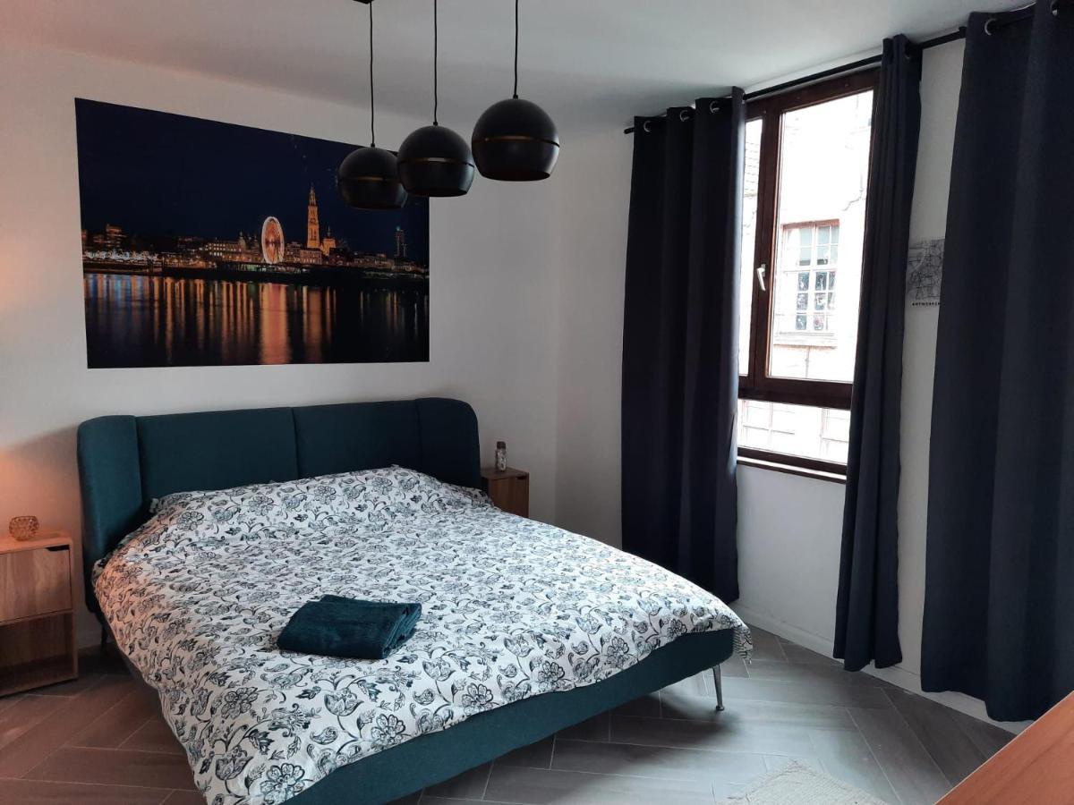 Center In Quiet Street & Airco Appartement Antwerpen