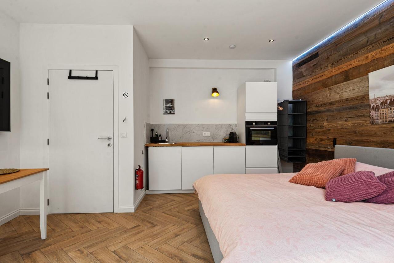 Center In Quiet Street & Airco Antwerpen